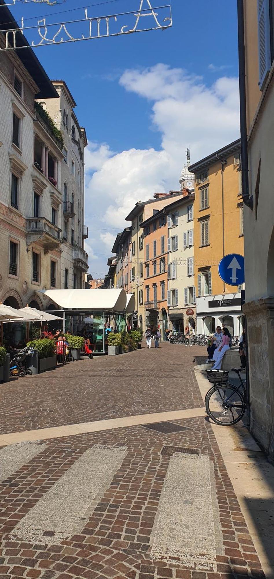 Bnbg - Sant'Alessandro Bergamo Exteriör bild